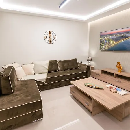 העיירה קוס Apartment Suite Byron מראה חיצוני תמונה